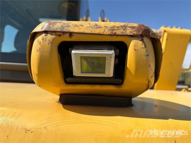 Komatsu PC88MR-10 Tracked Excavator Bagri goseničarji