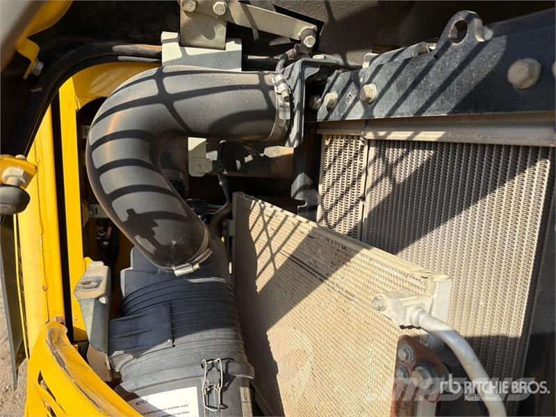 Komatsu PC88MR-10 Tracked Excavator Bagri goseničarji