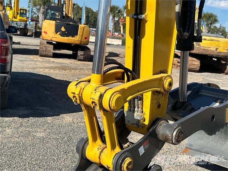 Komatsu PC88MR-11 Tracked Excavator Rupsgraafmachines