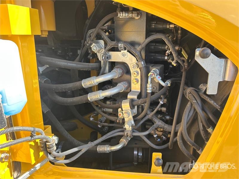 Komatsu PC88MR-11 Tracked Excavator Rupsgraafmachines