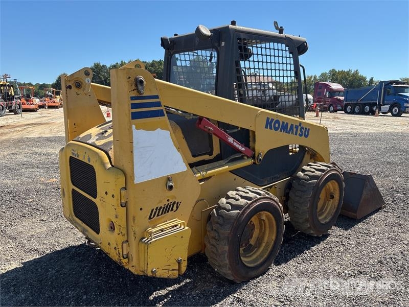 Komatsu SK815-5 Mini Pale Gommate