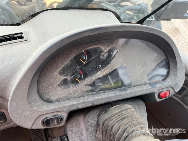 Komatsu WA200-7 Kolesni nakladalci