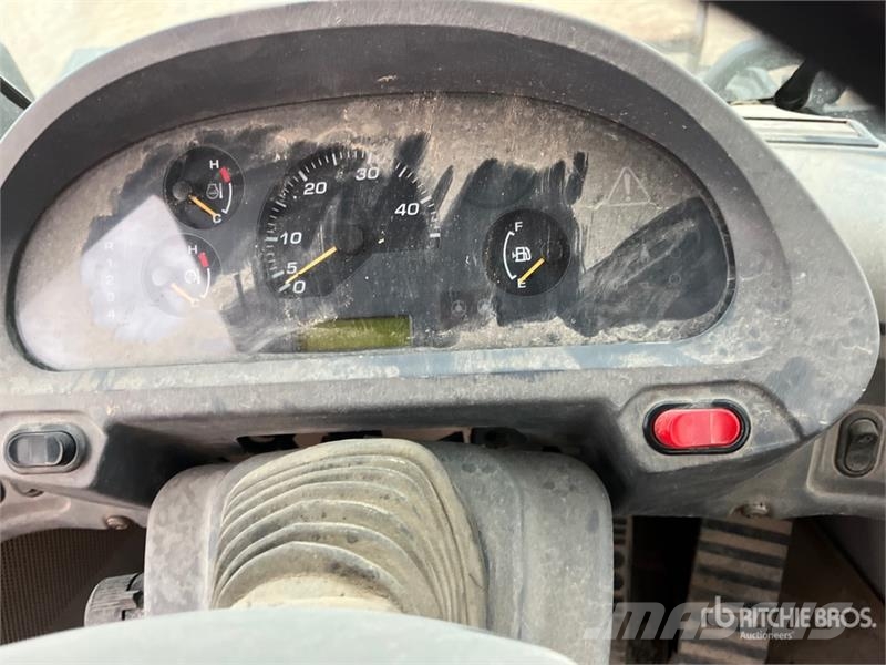Komatsu WA200-7 Kolesni nakladalci