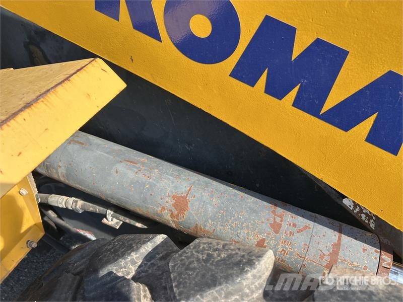Komatsu WA250-5 Rataslaadurid
