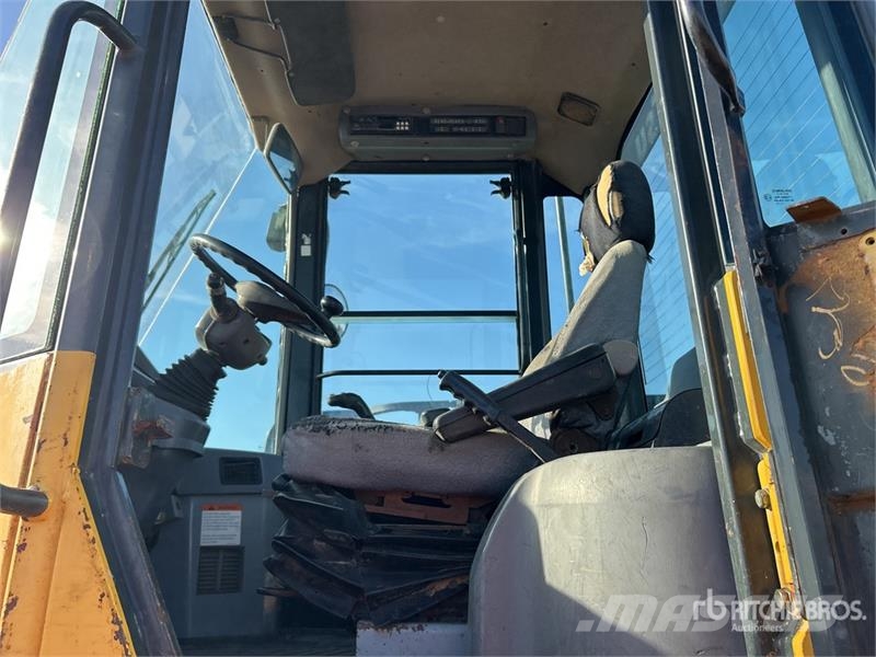 Komatsu WA250-5 Rataslaadurid