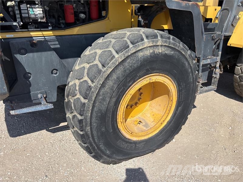 Komatsu WA250-6 Wheel Loader (Inoperable) Chargeuse sur pneus