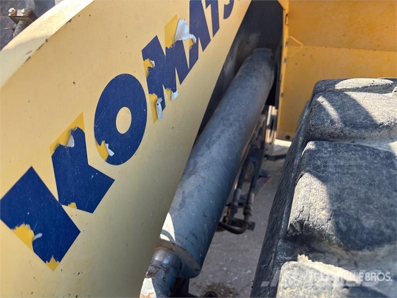 Komatsu WA250-6 Wheel Loader (Inoperable) Chargeuse sur pneus