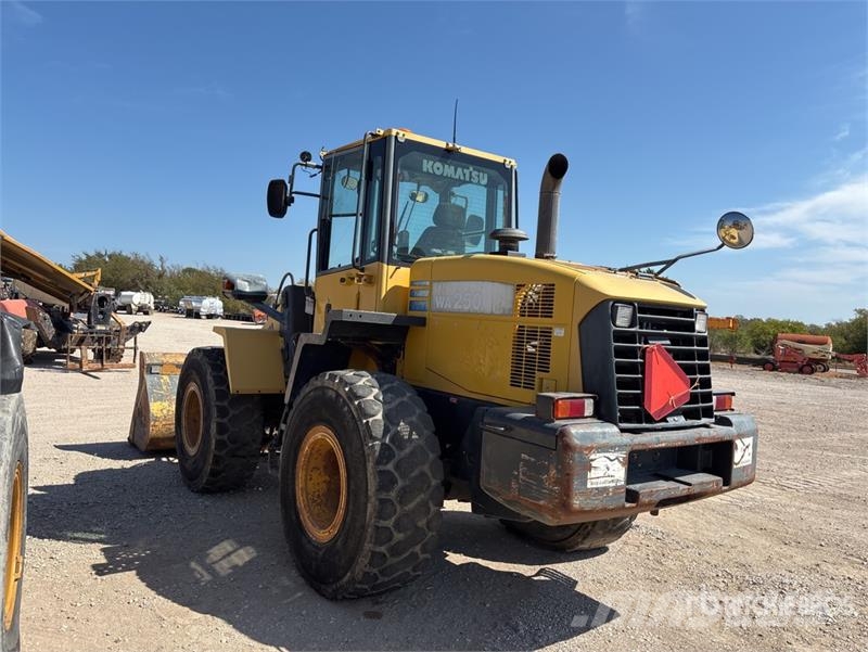 Komatsu WA250-6 Wheel Loader (Inoperable) Chargeuse sur pneus
