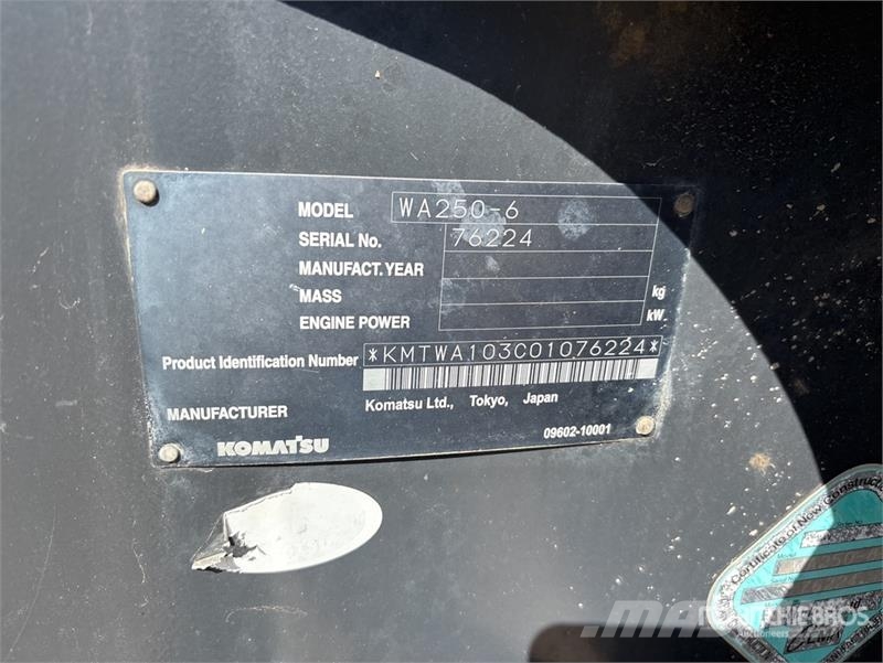 Komatsu WA250-6 Wheel Loader (Inoperable) Chargeuse sur pneus