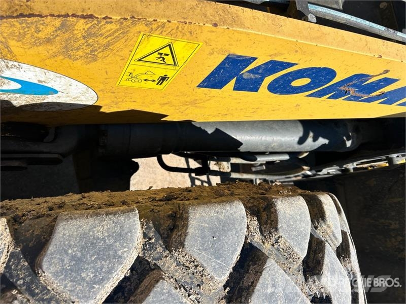 Komatsu WA270-7 Wheel Loader لوادر بعجل