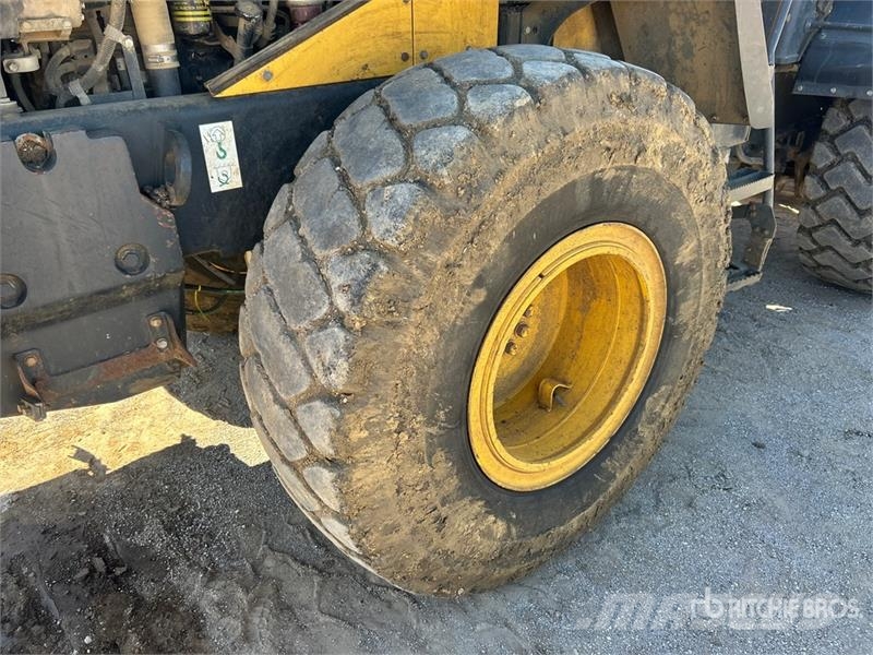 Komatsu WA270-7 Wheel Loader لوادر بعجل