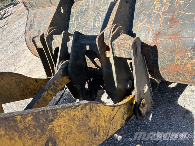 Komatsu WA270-7 Wheel Loader لوادر بعجل