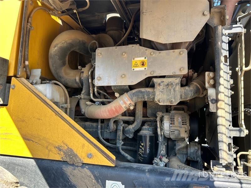 Komatsu WA270-7 Wheel Loader لوادر بعجل