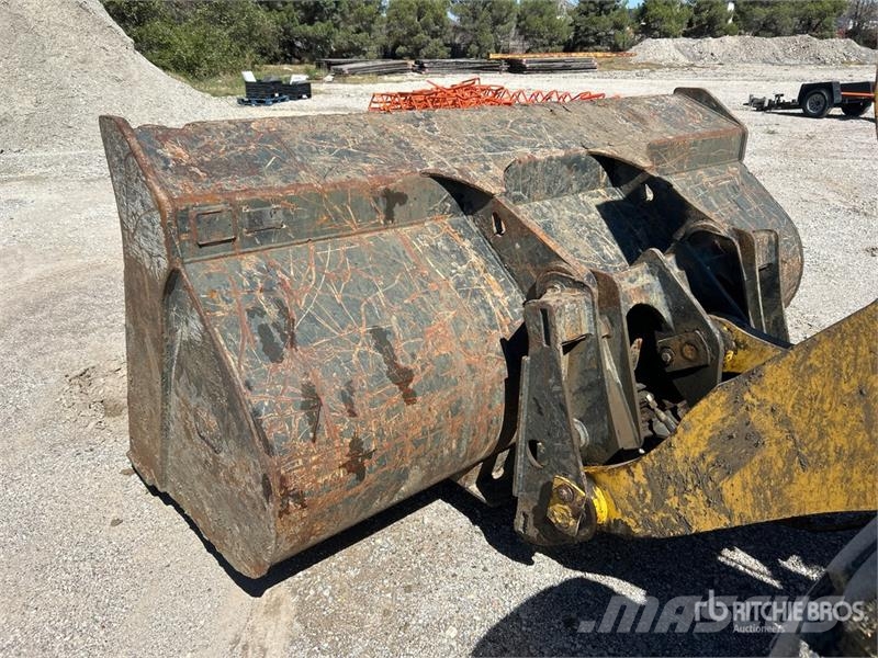 Komatsu WA270-7 Wheel Loader لوادر بعجل