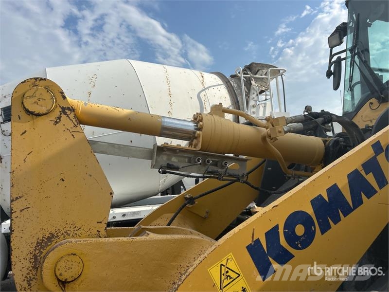 Komatsu WA270-8 Wheel Loader Hjullastare