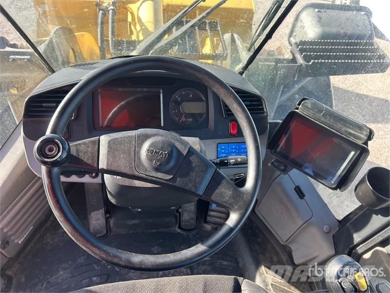Komatsu WA270-8 Wheel Loader Cargadoras sobre ruedas