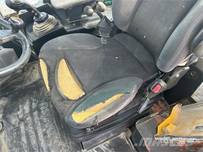 Komatsu WA270-8 Wheel Loader Hjullastare