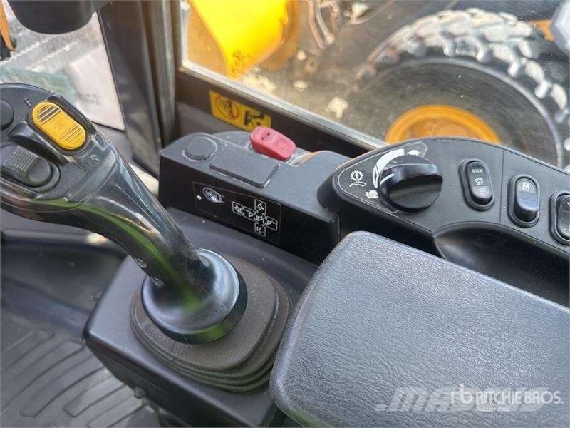 Komatsu WA270-8 Wheel Loader لوادر بعجل