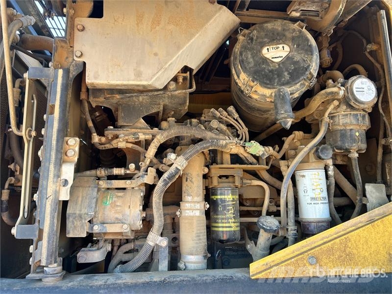 Komatsu WA320-7 لوادر بعجل