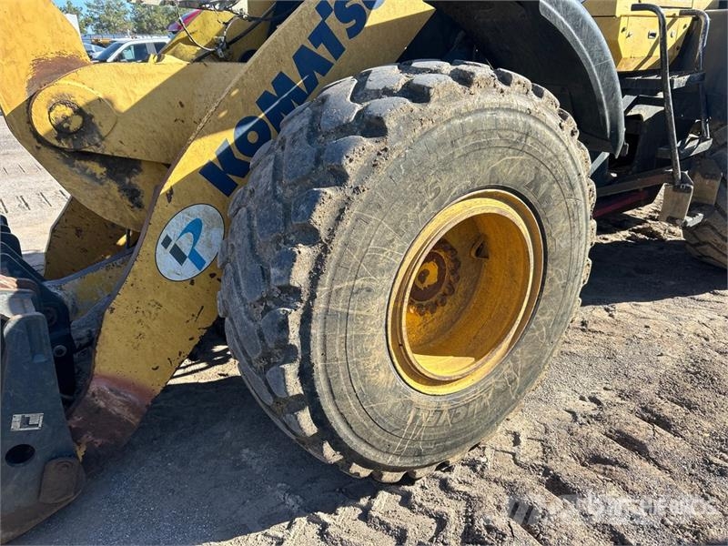 Komatsu WA320-7 لوادر بعجل