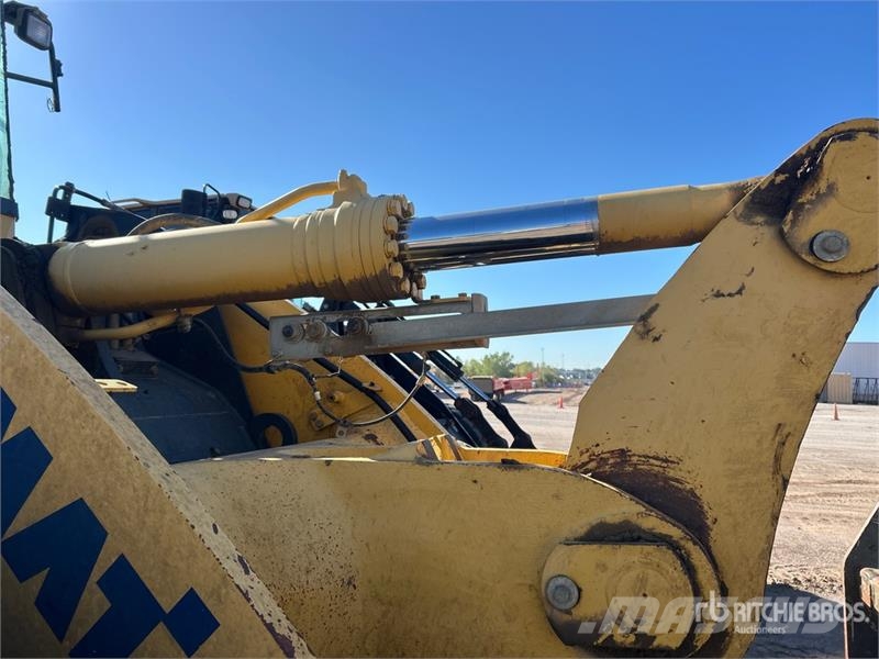 Komatsu WA320-7 لوادر بعجل