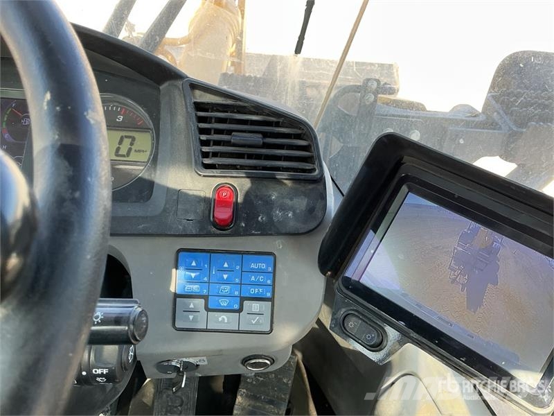 Komatsu WA320-8 휠로우더