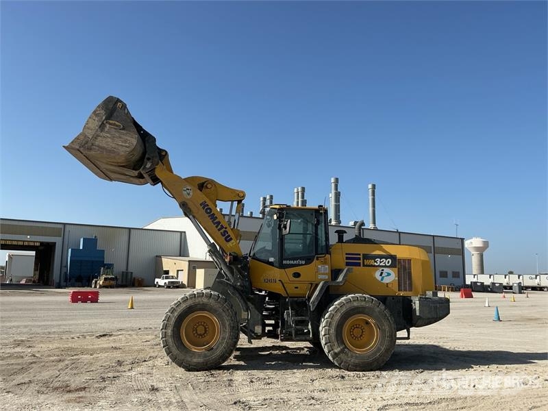 Komatsu WA320-8 휠로우더
