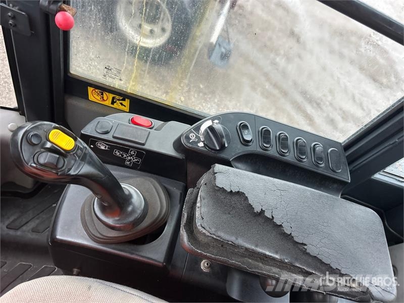 Komatsu WA320-8 Wheel Loader 휠로우더