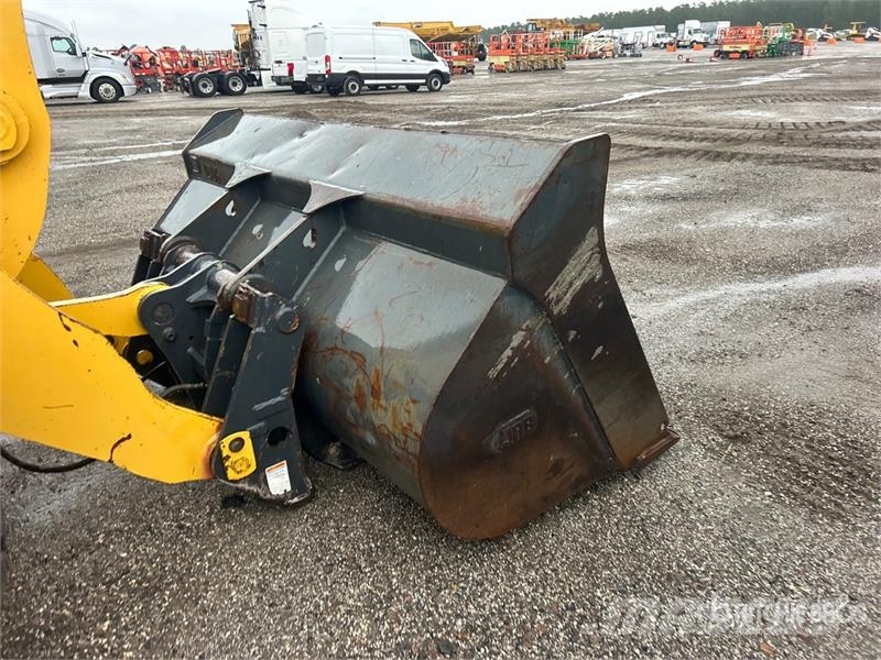 Komatsu WA320-8 Wheel Loader 휠로우더