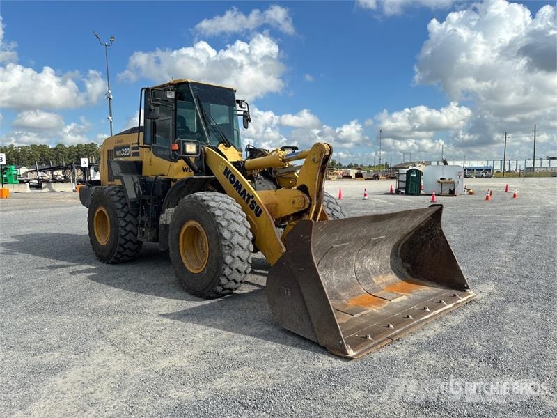 Komatsu WA320-8 Wheel Loader Pyöräkuormaajat