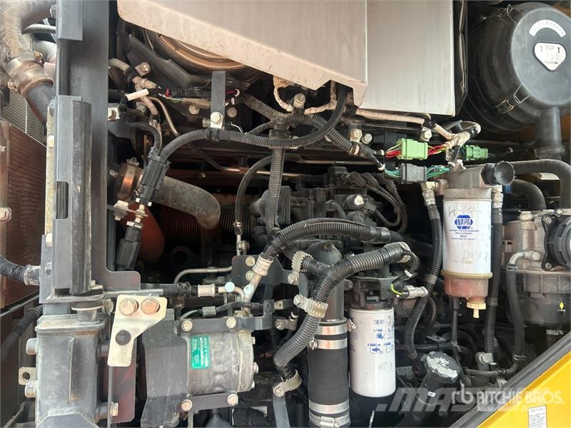 Komatsu WA320-8 Wheel Loader Chargeuse sur pneus