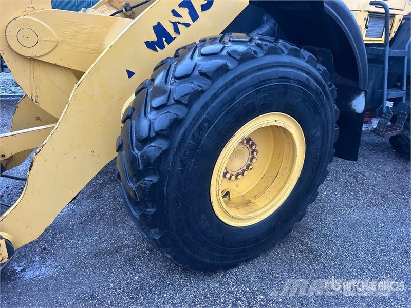 Komatsu WA320-8 Wheel Loader 휠로우더