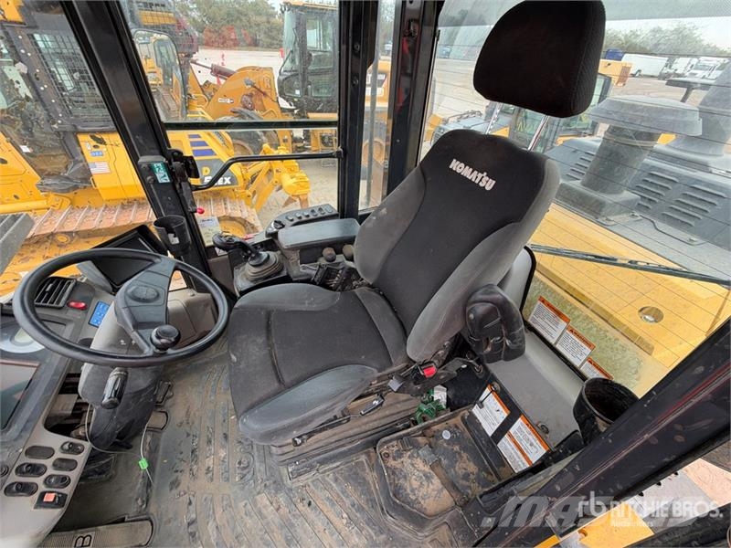 Komatsu WA320-8 Wheel Loader Radlader
