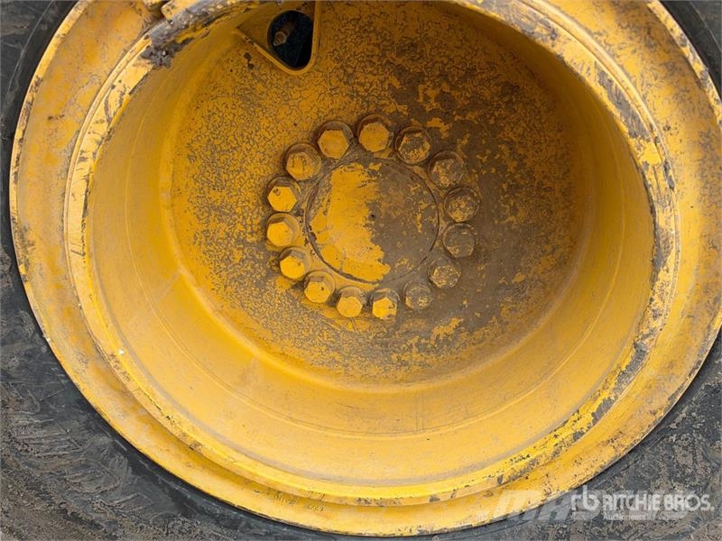 Komatsu WA320-8 Wheel Loader Radlader