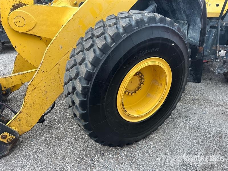 Komatsu WA320-8 Wheel Loader Chargeuse sur pneus