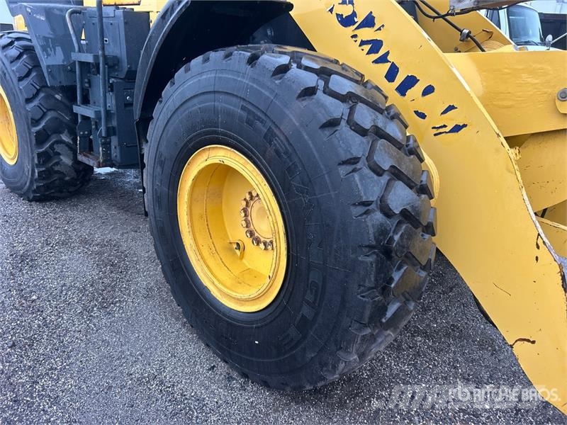 Komatsu WA320-8 Wheel Loader 휠로우더