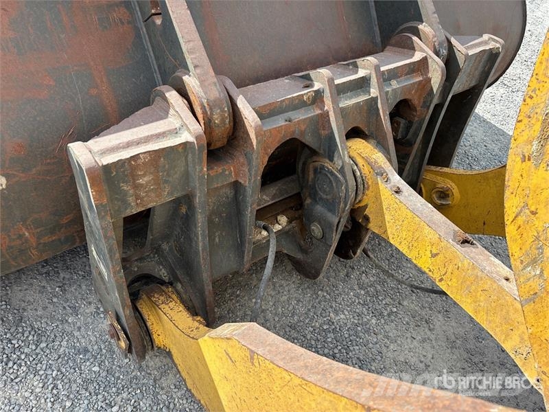 Komatsu WA320-8 Wheel Loader Pyöräkuormaajat