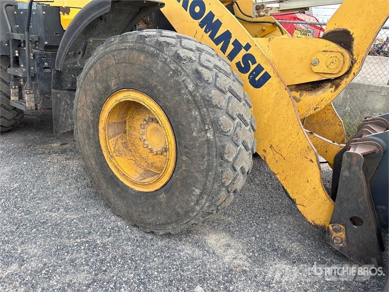 Komatsu WA320-8 Wheel Loader Kolesni nakladalci