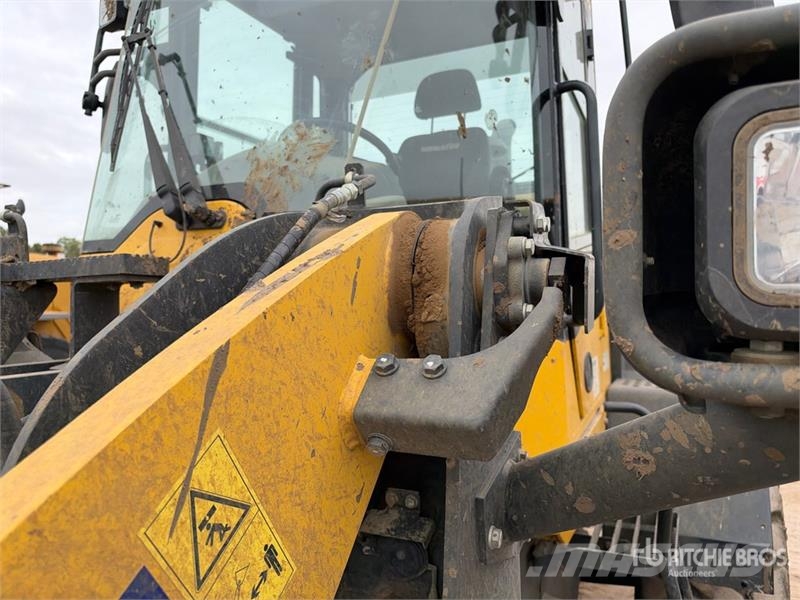 Komatsu WA320-8 Wheel Loader Radlader