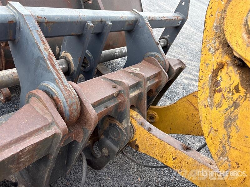 Komatsu WA320-8 Wheel Loader Kolesni nakladalci