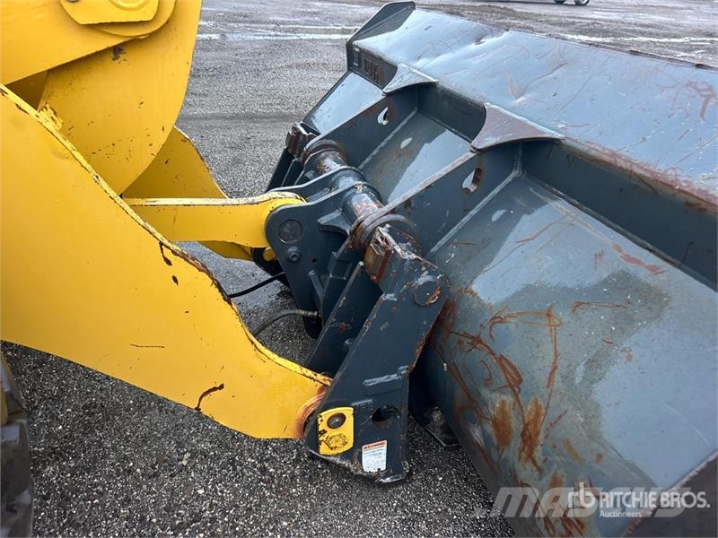 Komatsu WA320-8 Wheel Loader 휠로우더