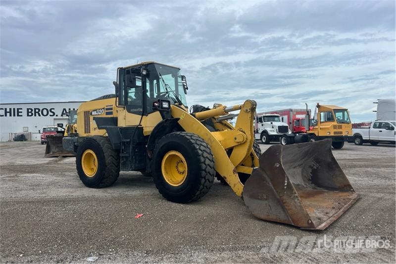 Komatsu WA320-8 Wheel Loader Chargeuse sur pneus