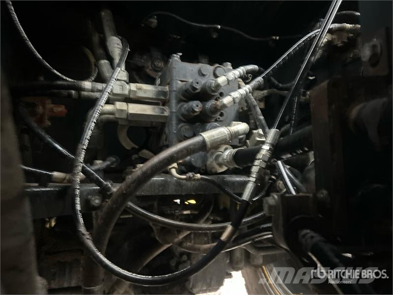 Komatsu WA320-8 Wheel Loader 휠로우더