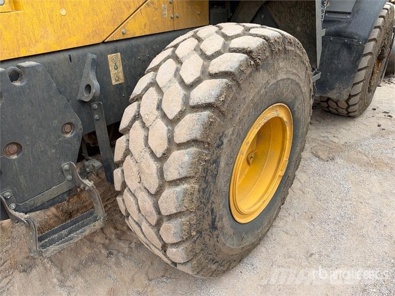 Komatsu WA320-8 Wheel Loader Radlader