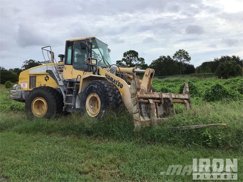 Komatsu WA380-7 Pale gommate
