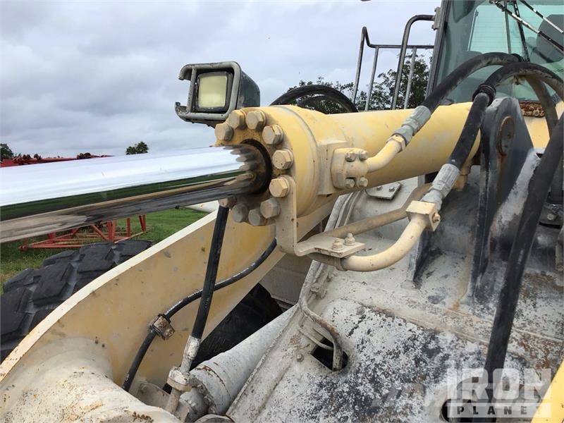 Komatsu WA380-7 Pale gommate