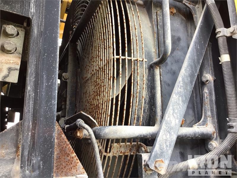 Komatsu WA380-7 Pale gommate