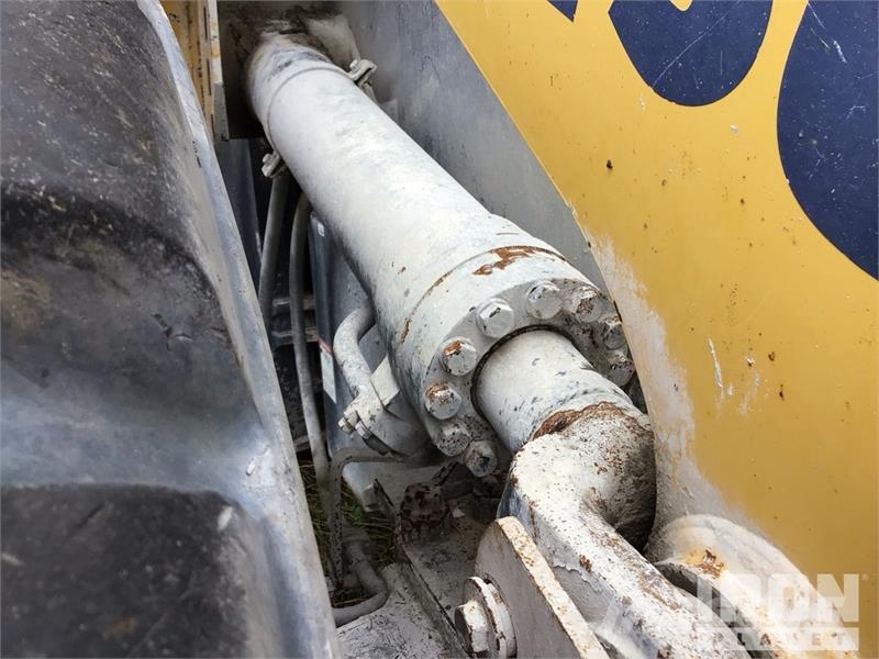 Komatsu WA380-7 Pale gommate
