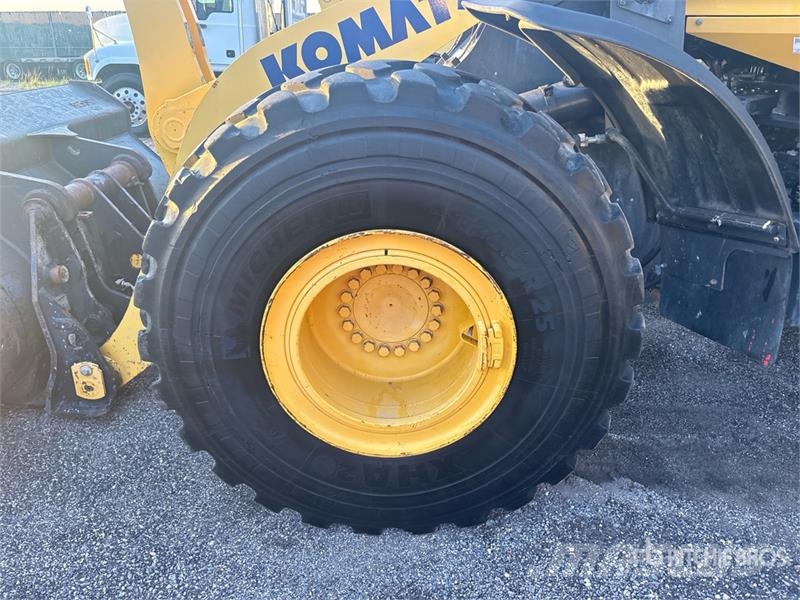 Komatsu WA380-8 Wheel Loader Rataslaadurid