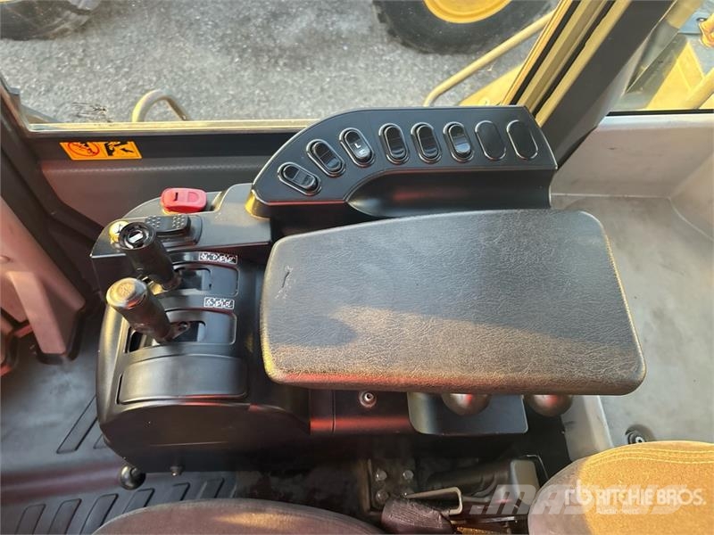 Komatsu WA380-8 Wheel Loader Rataslaadurid